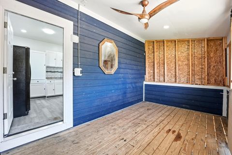 Tiny photo for 27 S Oakley Avenue, Columbus, OH 43204 (MLS # 225039626)