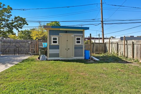 Tiny photo for 27 S Oakley Avenue, Columbus, OH 43204 (MLS # 225039626)