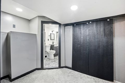 Tiny photo for 27 S Oakley Avenue, Columbus, OH 43204 (MLS # 225039626)