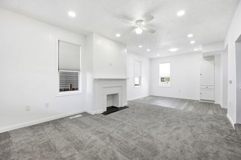 Tiny photo for 27 S Oakley Avenue, Columbus, OH 43204 (MLS # 225039626)
