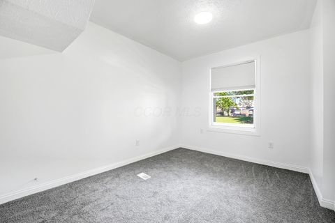 Tiny photo for 27 S Oakley Avenue, Columbus, OH 43204 (MLS # 225039626)