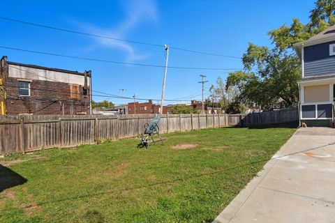 Tiny photo for 27 S Oakley Avenue, Columbus, OH 43204 (MLS # 225039626)