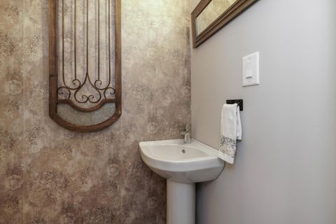 Tiny photo for 1299 Doten Avenue, Columbus, OH 43212 (MLS # 226000332)