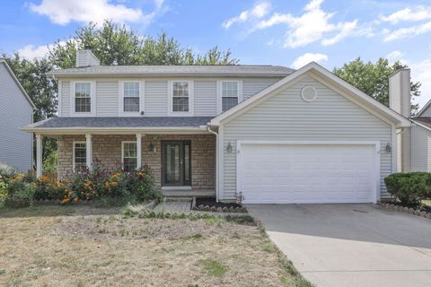 Photo of 316 Cottage Grove Circle, Pataskala, OH 43062 (MLS # 225035024)