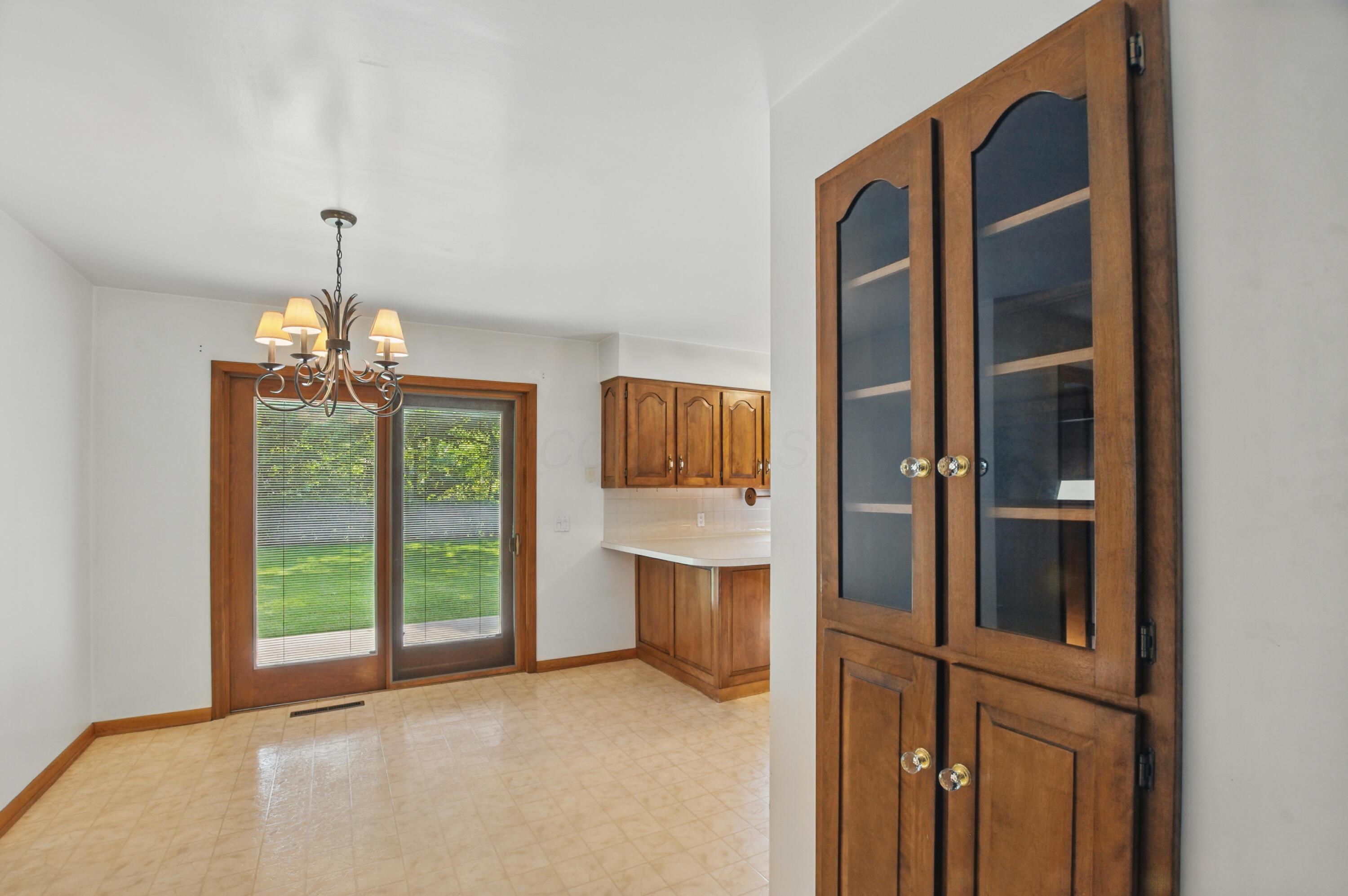 1141 Monterey Drive, Mansfield, Ohio image 10