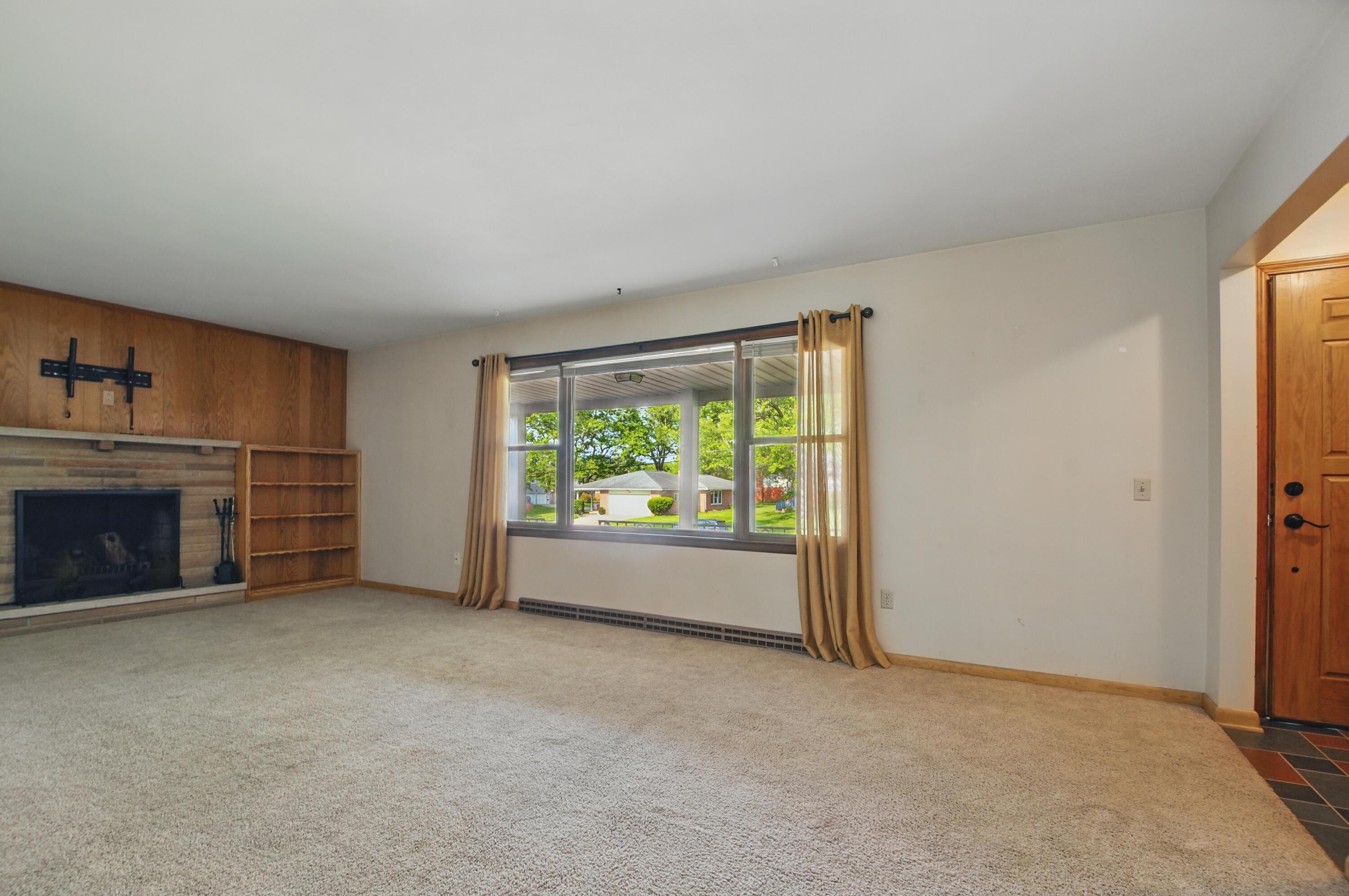 1141 Monterey Drive, Mansfield, Ohio image 3