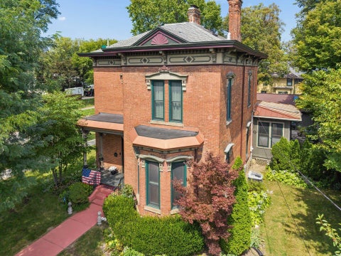 Photo of 78 W Lincoln Avenue, Delaware, OH 43015 (MLS # 226033981)