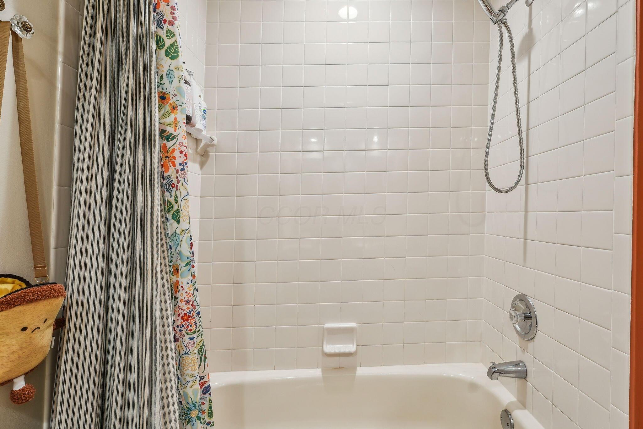 1229 Whispering Meadow Court, New Albany, Ohio image 39