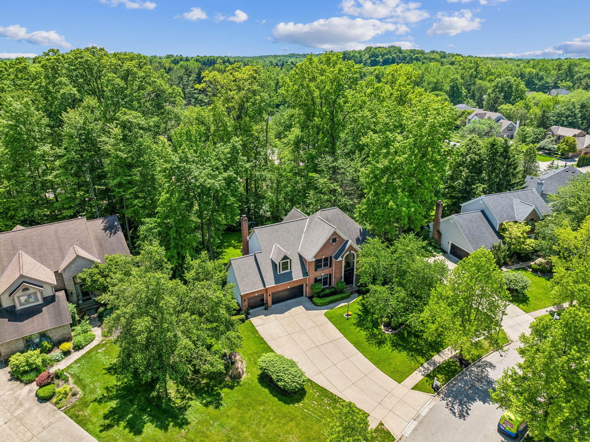 1229 Whispering Meadow Court, New Albany, Ohio image 3