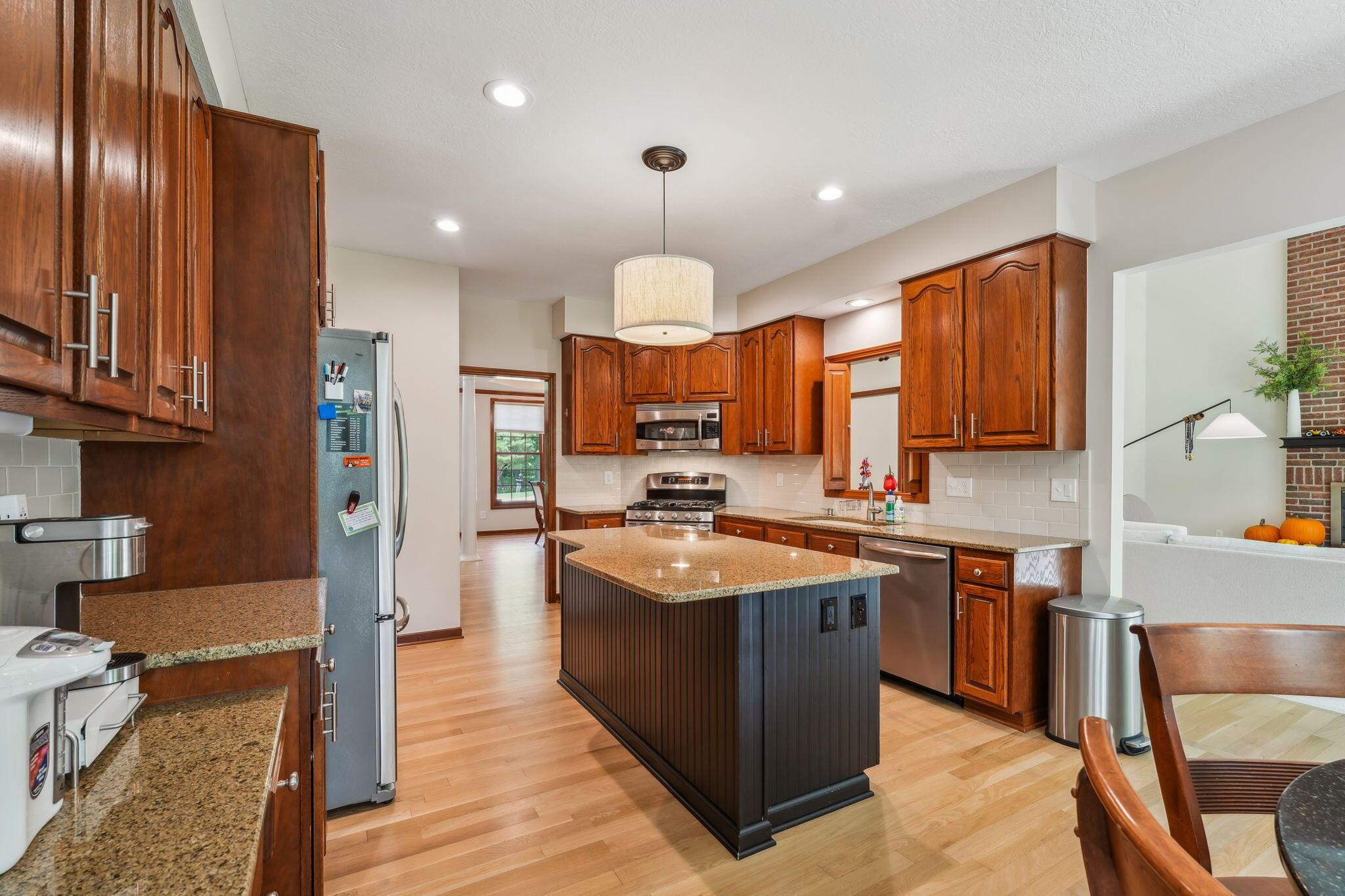 1229 Whispering Meadow Court, New Albany, Ohio image 11