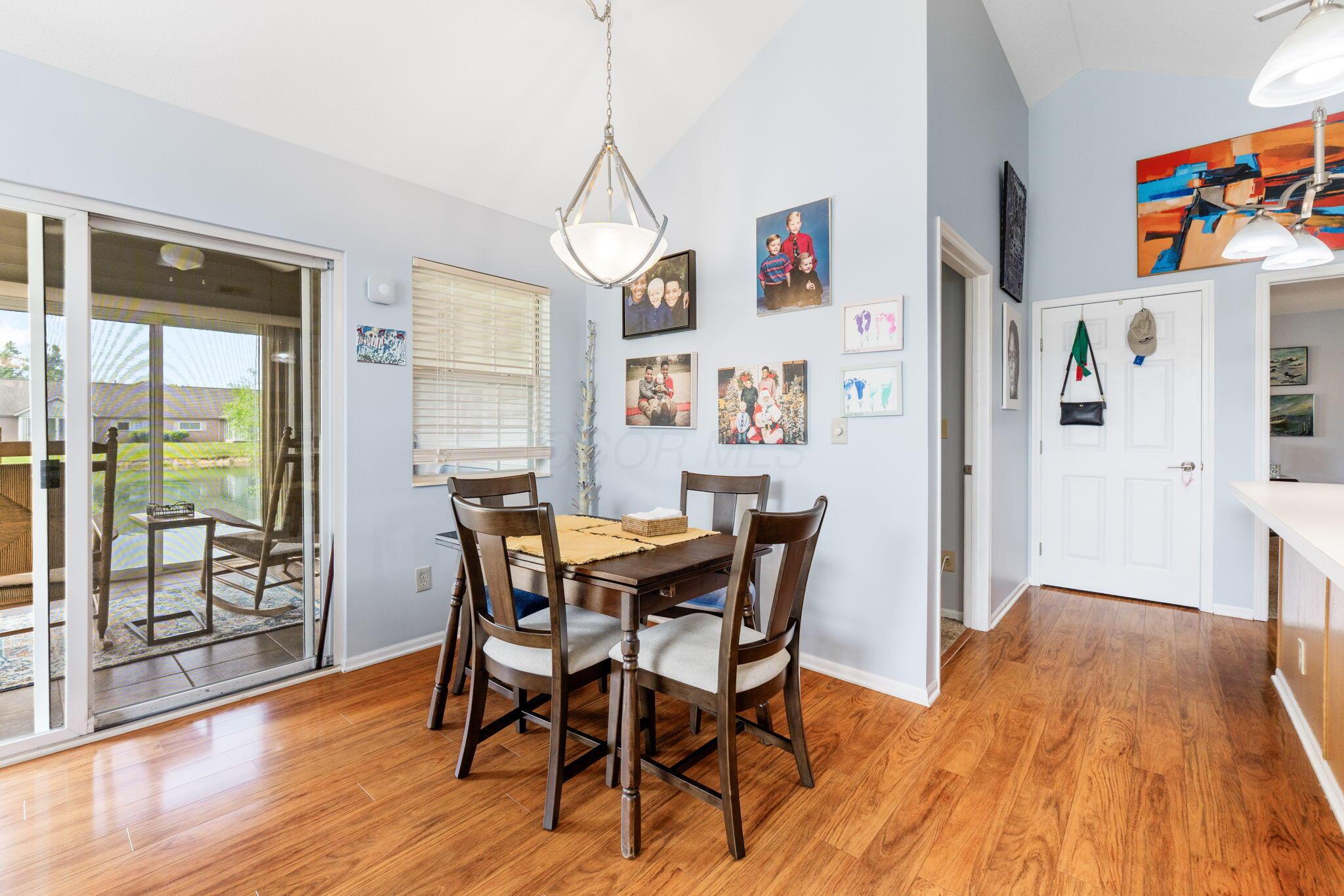 4075 Chennin Drive, Columbus, Ohio image 19