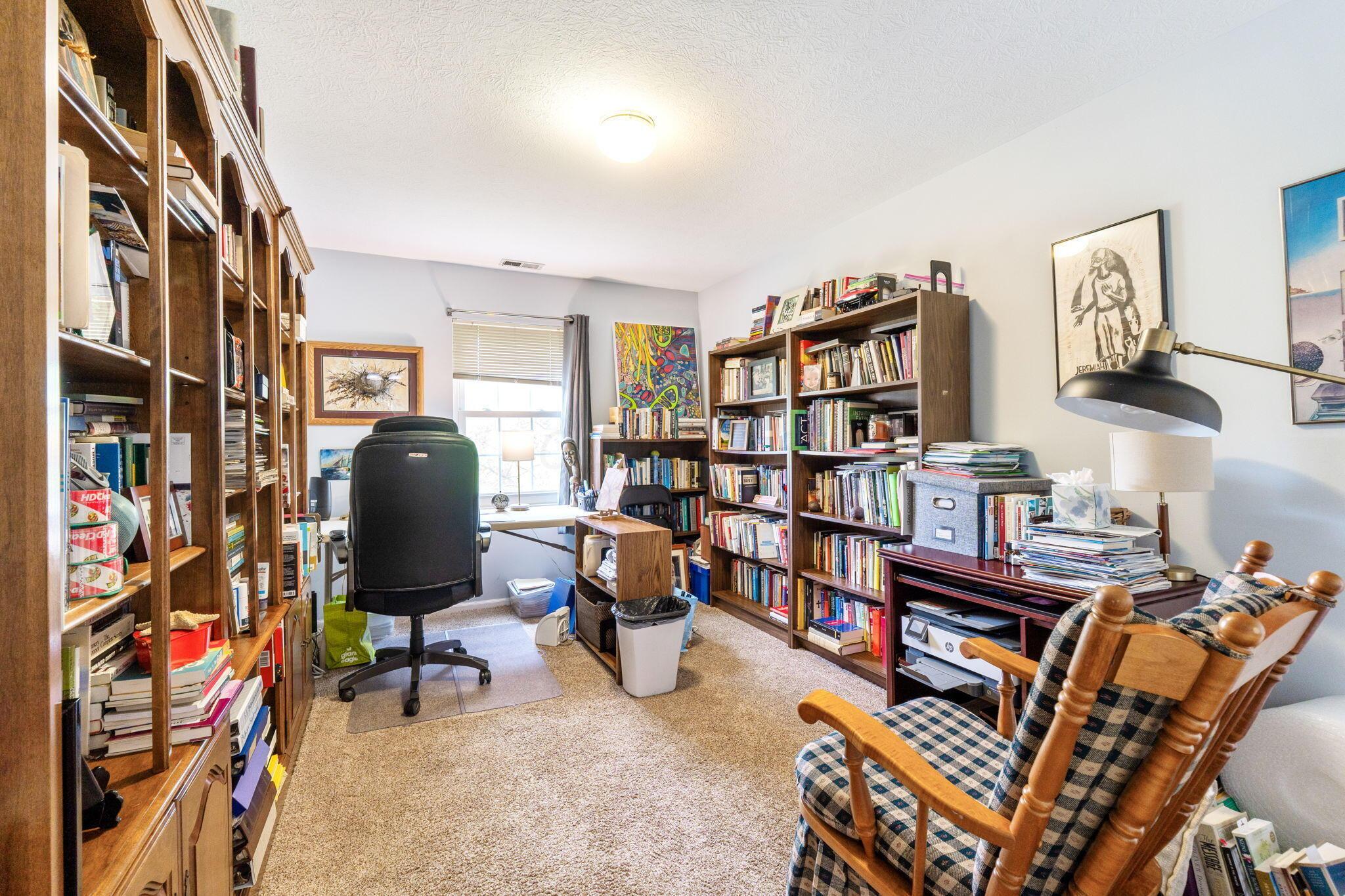 4075 Chennin Drive, Columbus, Ohio image 34