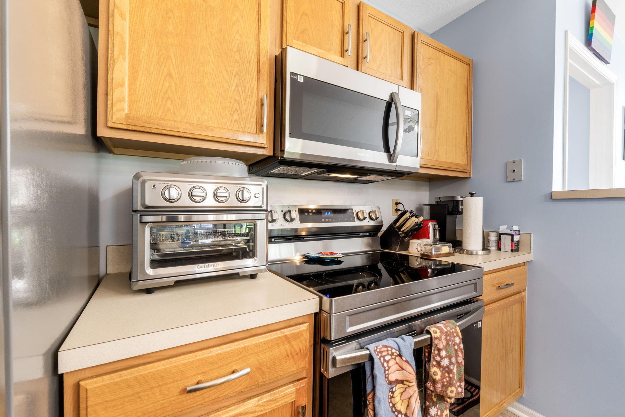 4075 Chennin Drive, Columbus, Ohio image 23