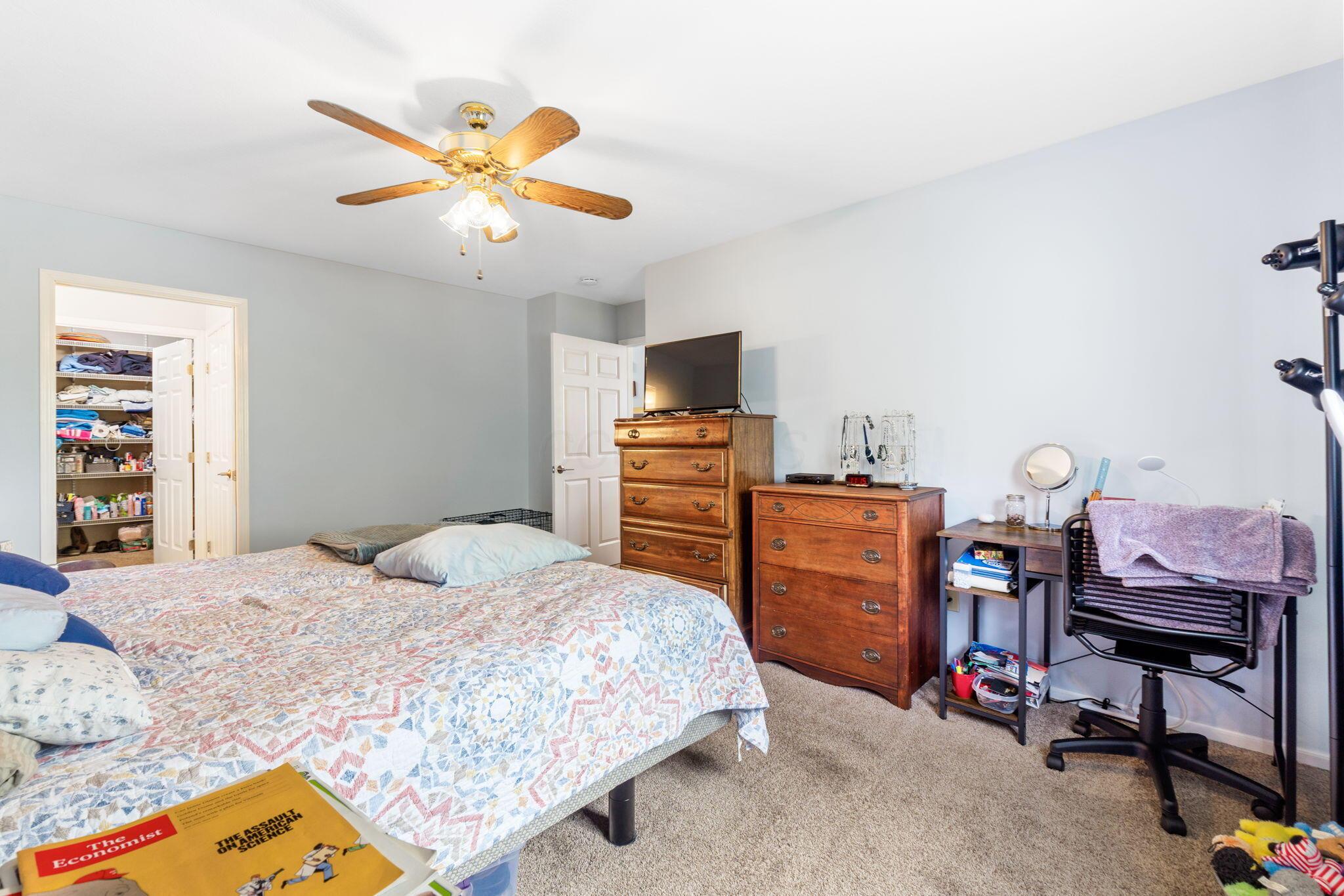 4075 Chennin Drive, Columbus, Ohio image 28