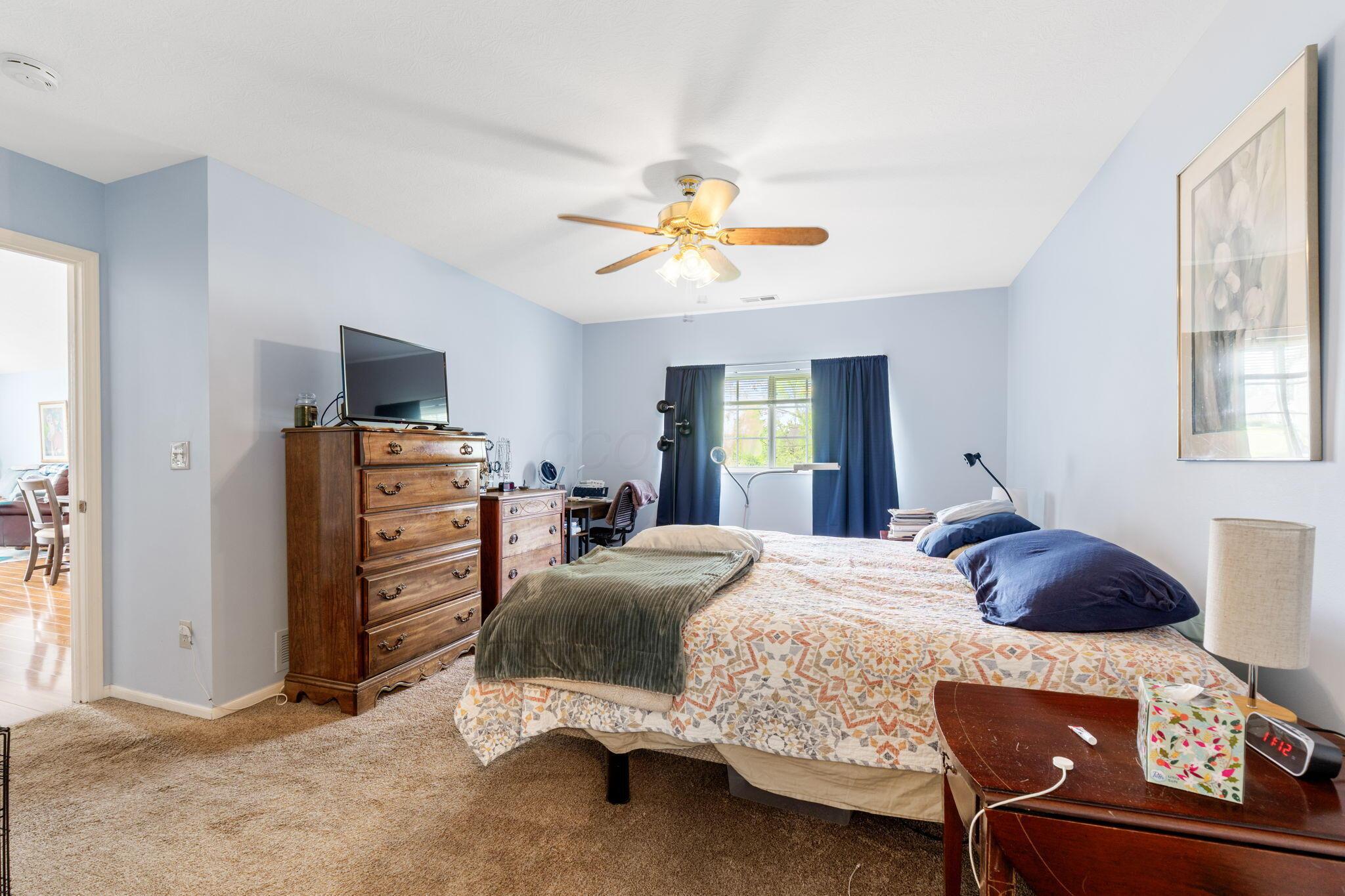 4075 Chennin Drive, Columbus, Ohio image 27