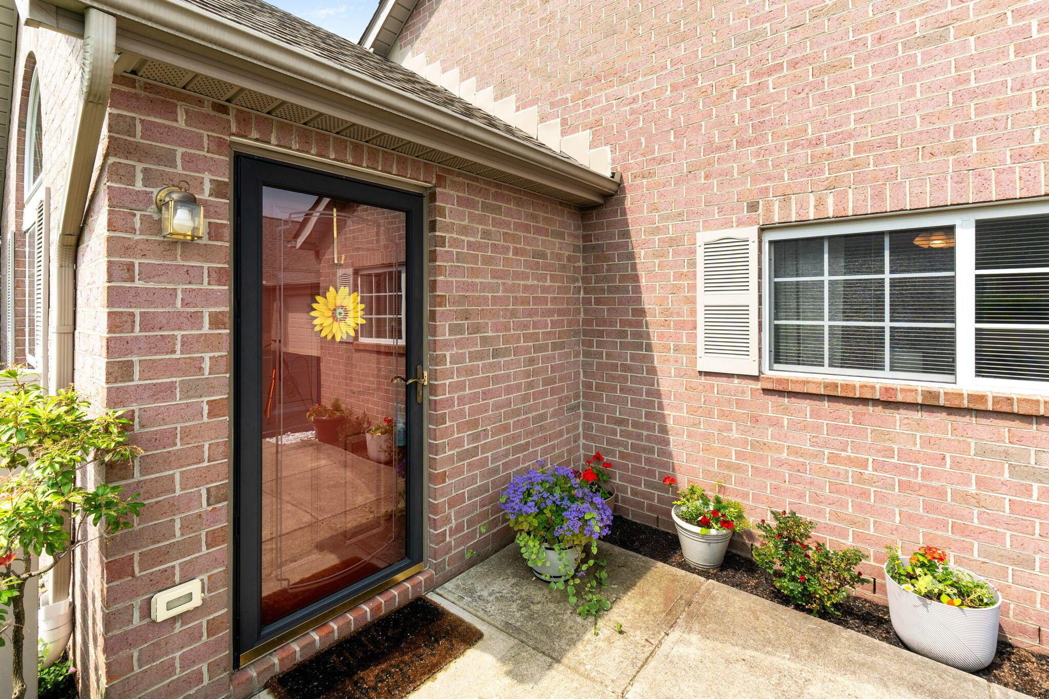 4075 Chennin Drive, Columbus, Ohio image 9