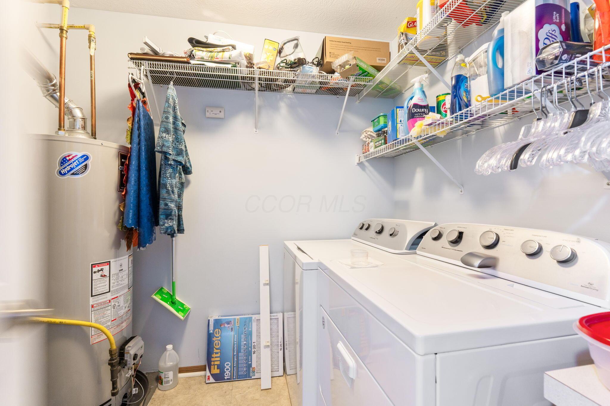 4075 Chennin Drive, Columbus, Ohio image 33