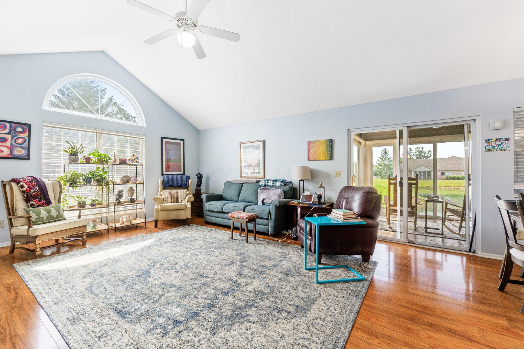 4075 Chennin Drive, Columbus, Ohio image 17
