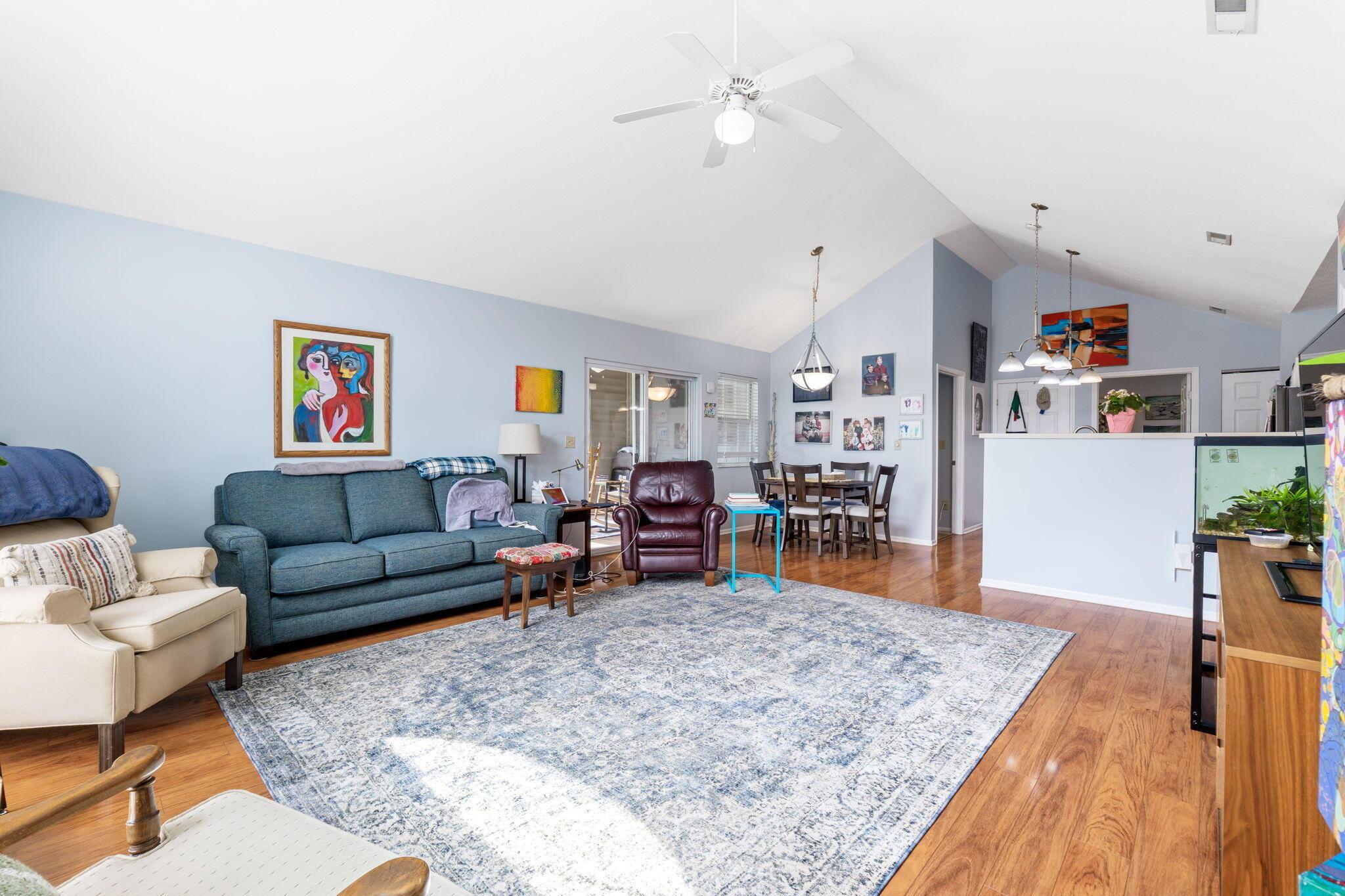4075 Chennin Drive, Columbus, Ohio image 13
