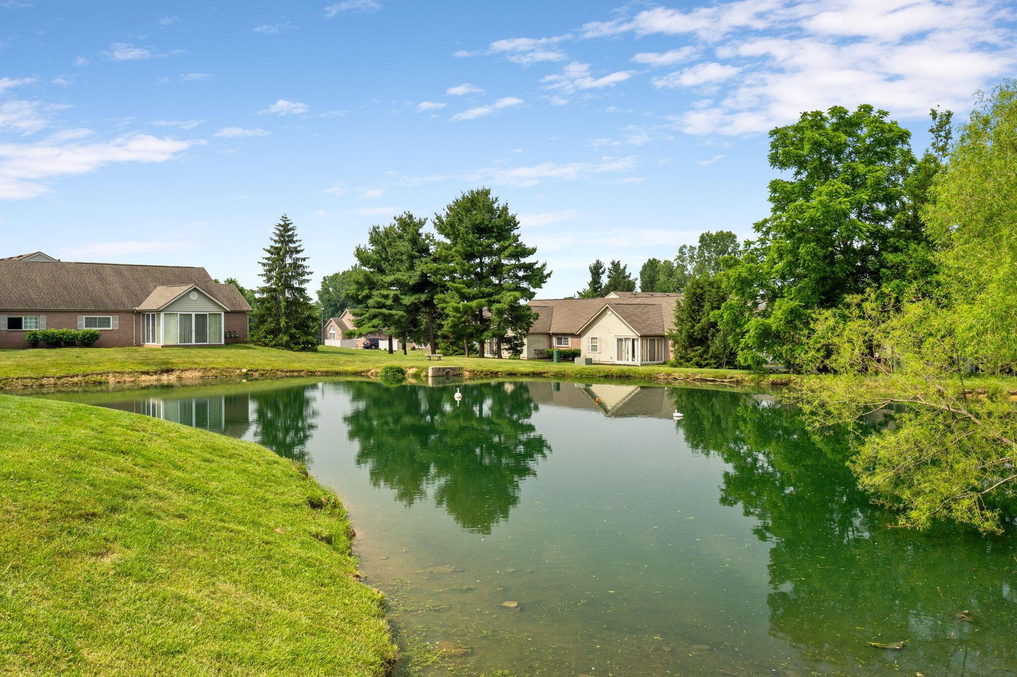 4075 Chennin Drive, Columbus, Ohio image 10