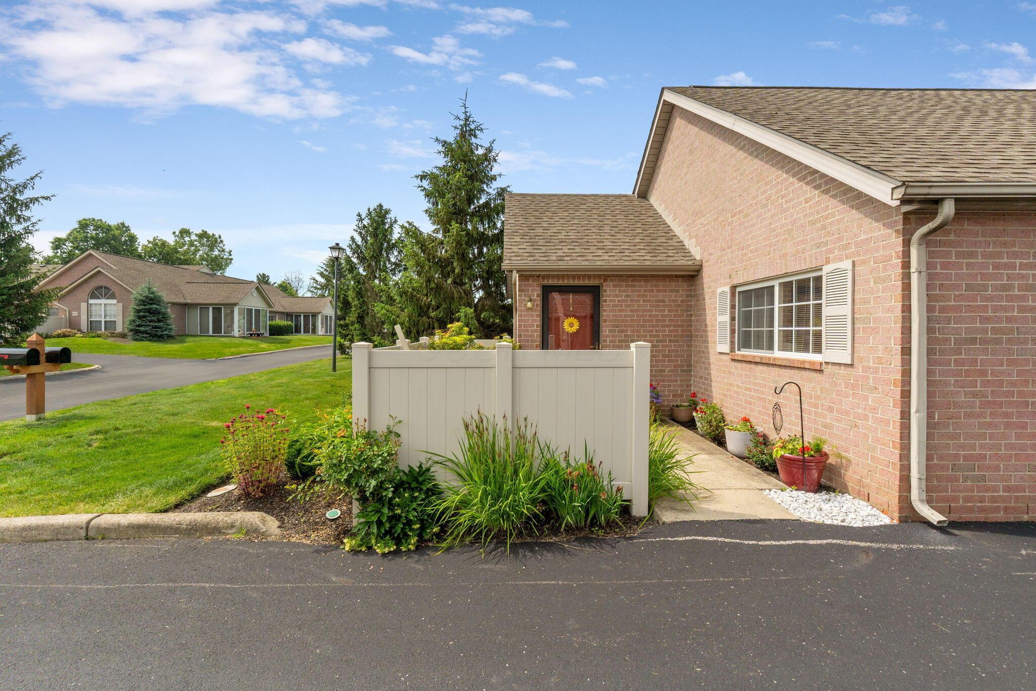 4075 Chennin Drive, Columbus, Ohio image 6
