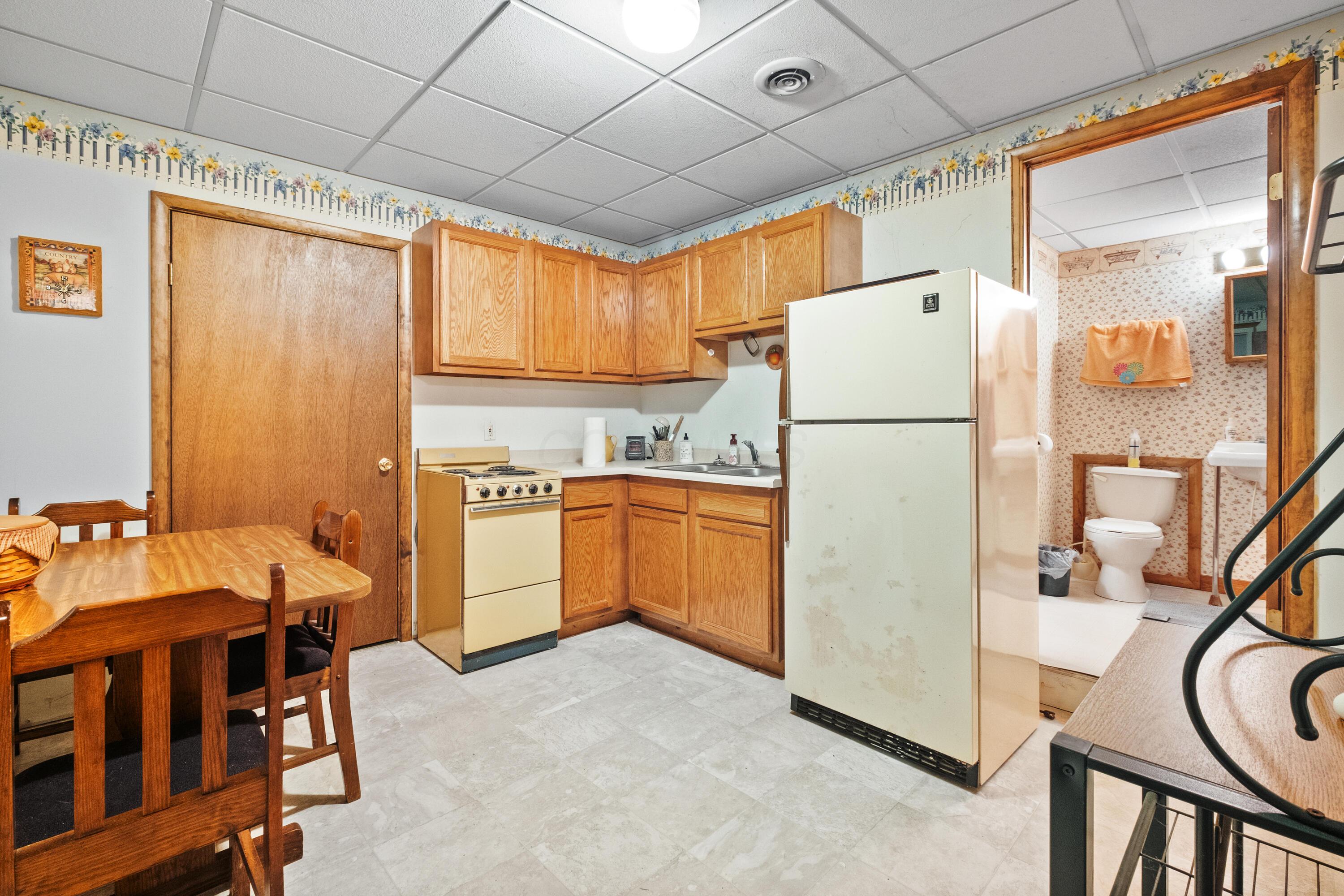 17570 Allen Road, Mount Vernon, Ohio image 37