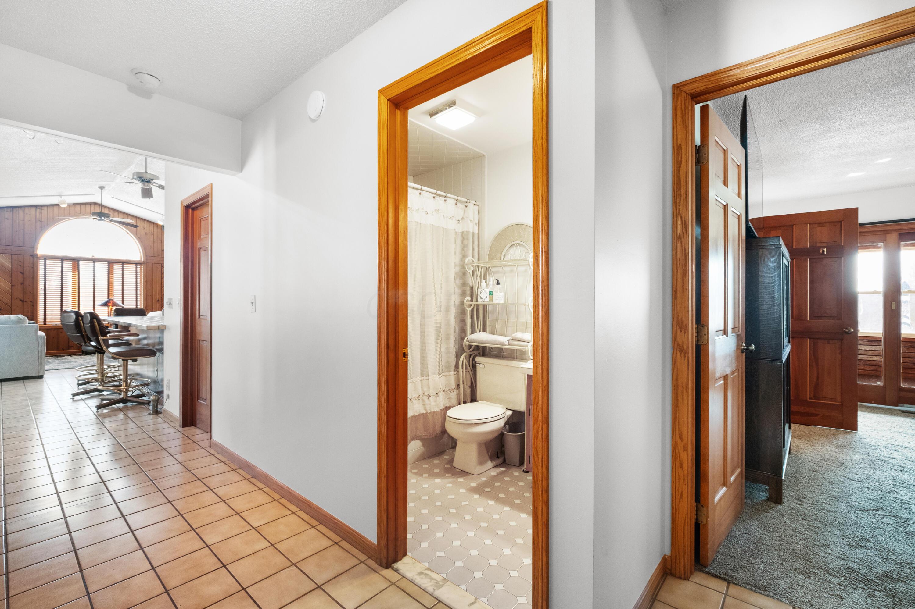 17570 Allen Road, Mount Vernon, Ohio image 22