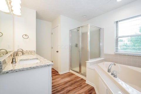 Tiny photo for 1915 Berwick Court, Delaware, OH 43015 (MLS # 226026045)