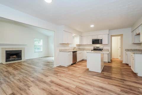 Tiny photo for 1915 Berwick Court, Delaware, OH 43015 (MLS # 226026045)