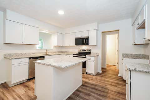 Tiny photo for 1915 Berwick Court, Delaware, OH 43015 (MLS # 226026045)