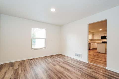 Tiny photo for 1915 Berwick Court, Delaware, OH 43015 (MLS # 226026045)