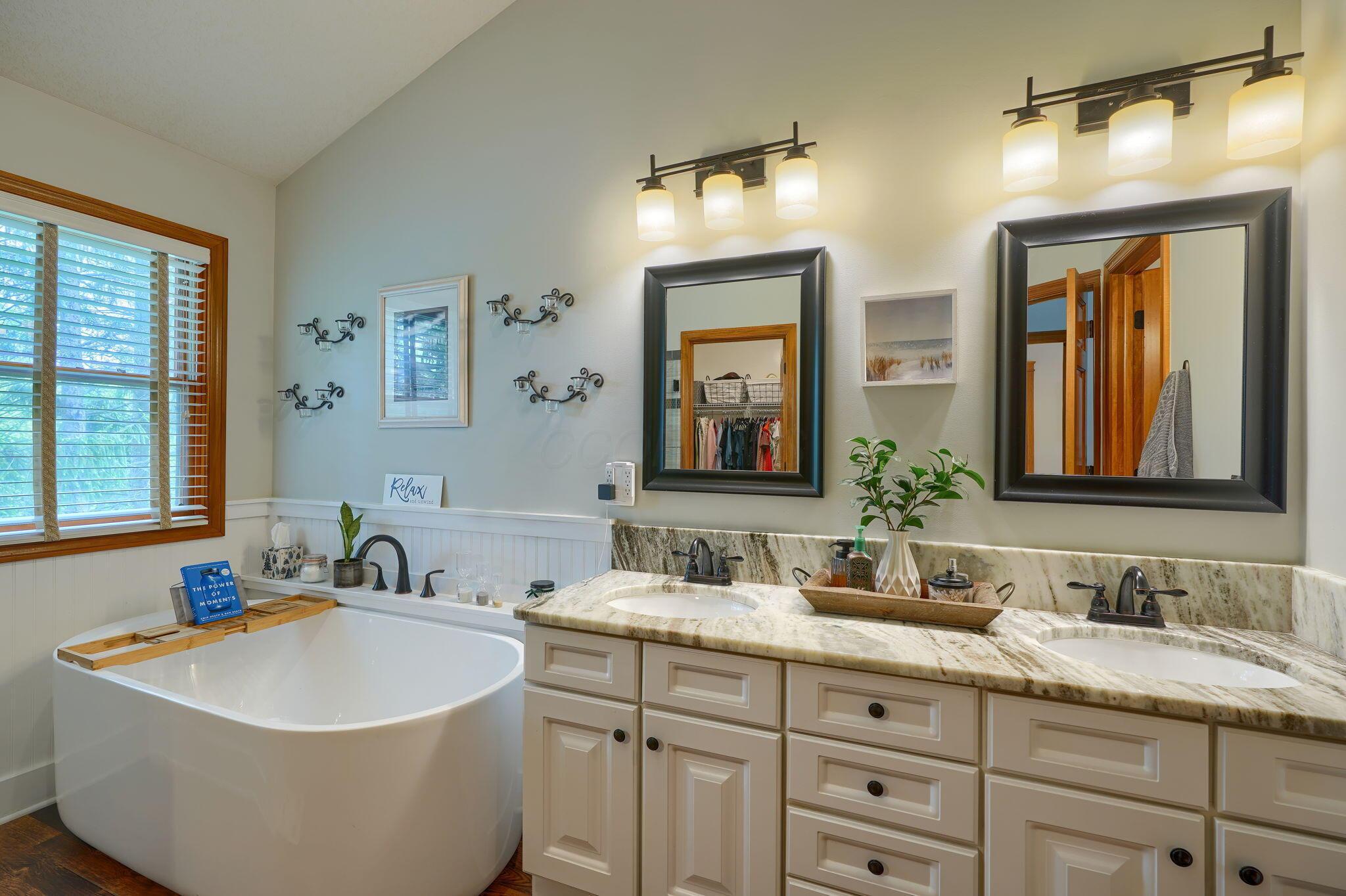 5770 Baja Court, Lewis Center, Ohio image 33