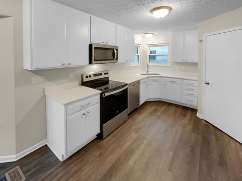 Tiny photo for 5322 Knight Street, Groveport, OH 43125 (MLS # 226000614)