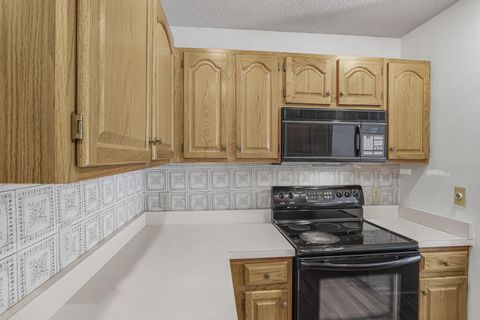 Tiny photo for 1249 Dunhurst Street, Circleville, OH 43113 (MLS # 226017602)