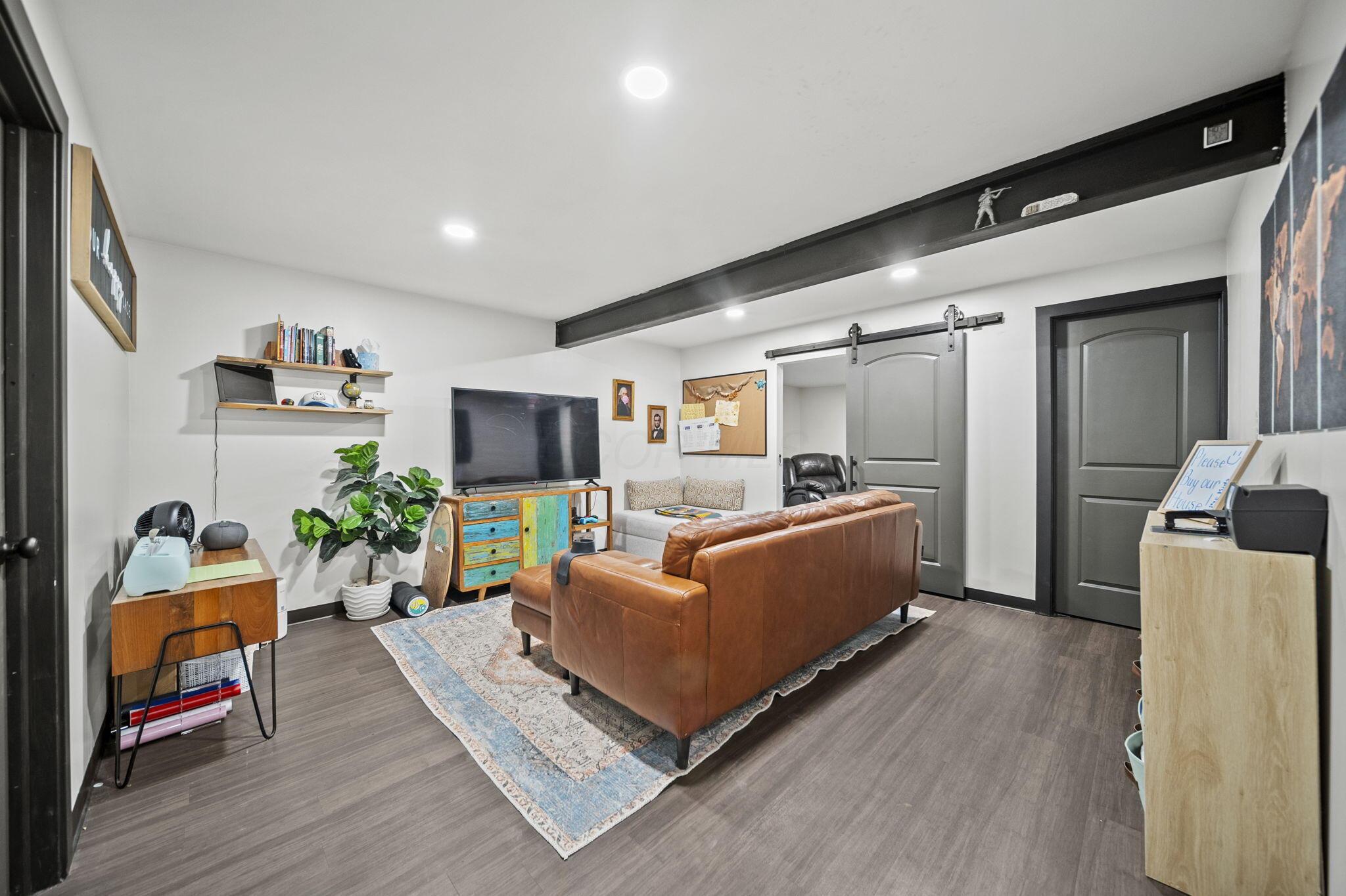 502 Skyway Drive, Springfield, Ohio image 39