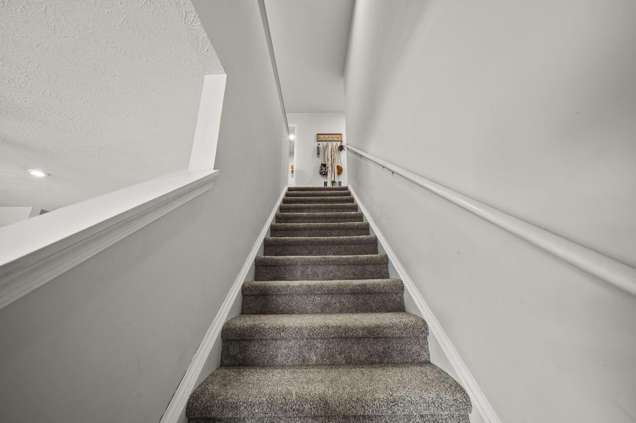 502 Skyway Drive, Springfield, Ohio image 17