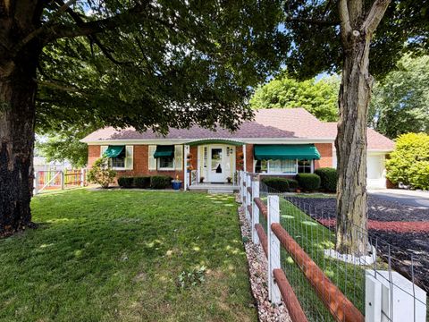 Photo of 2072 N Columbus Street, Lancaster, OH 43130 (MLS # 226022893)