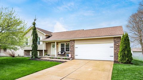 Photo of 1649 Lewie Drive, Newark, OH 43055 (MLS # 225032138)