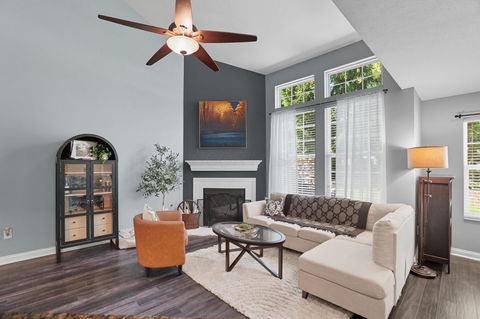 Photo of 5017 Calais Drive, Columbus, OH 43221 (MLS # 226007459)