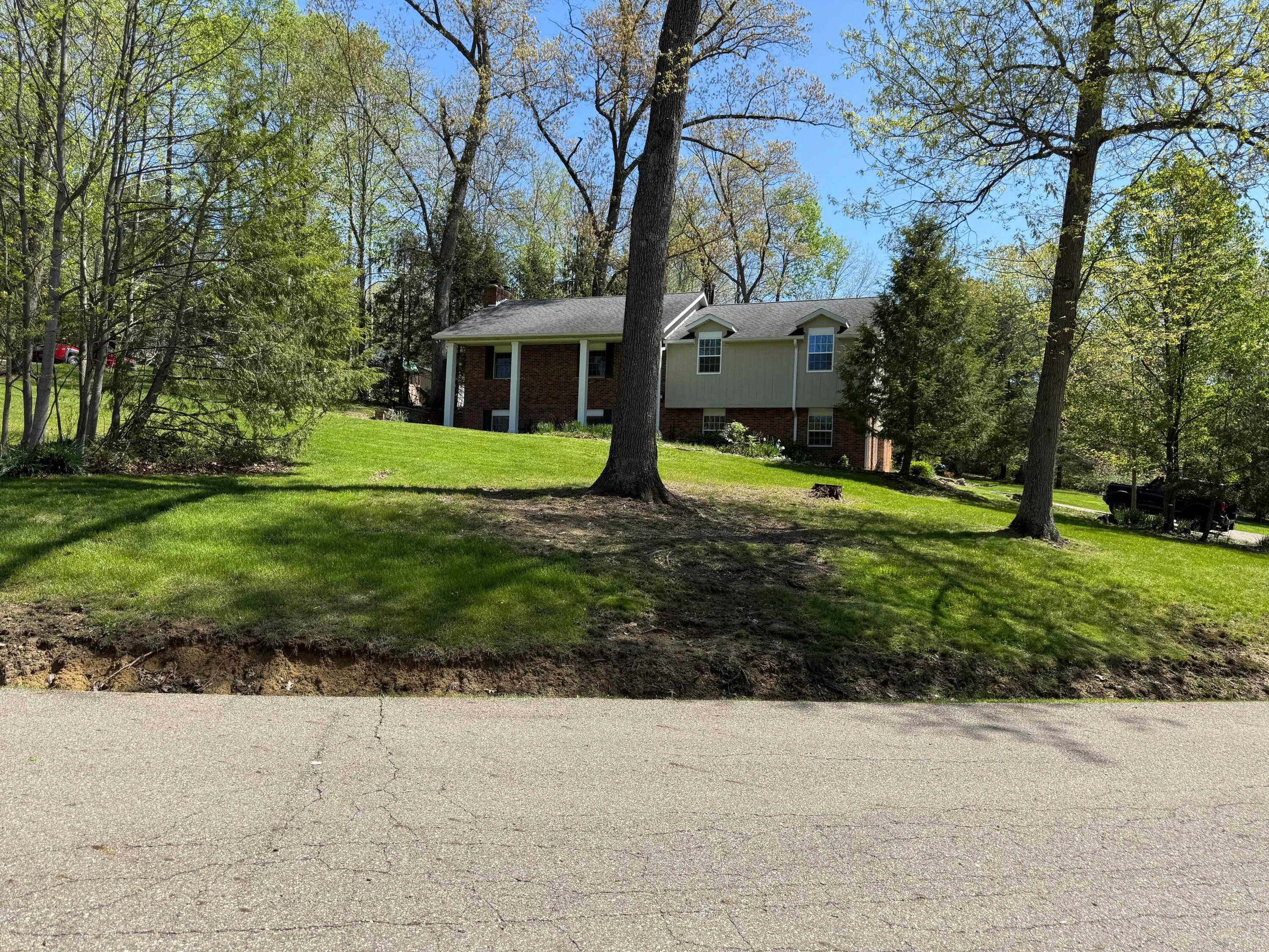 5290 Hampton Court, Zanesville, Ohio image 2