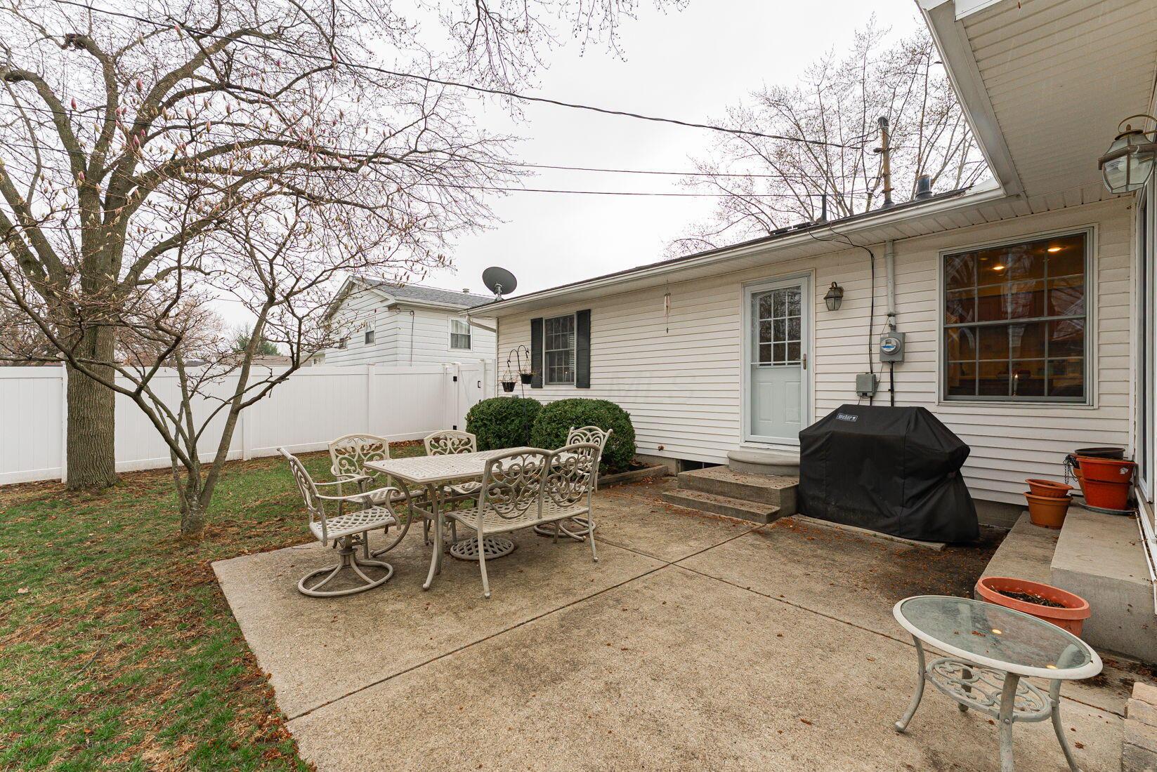 3464 Helen Place, Grove City, Ohio image 39