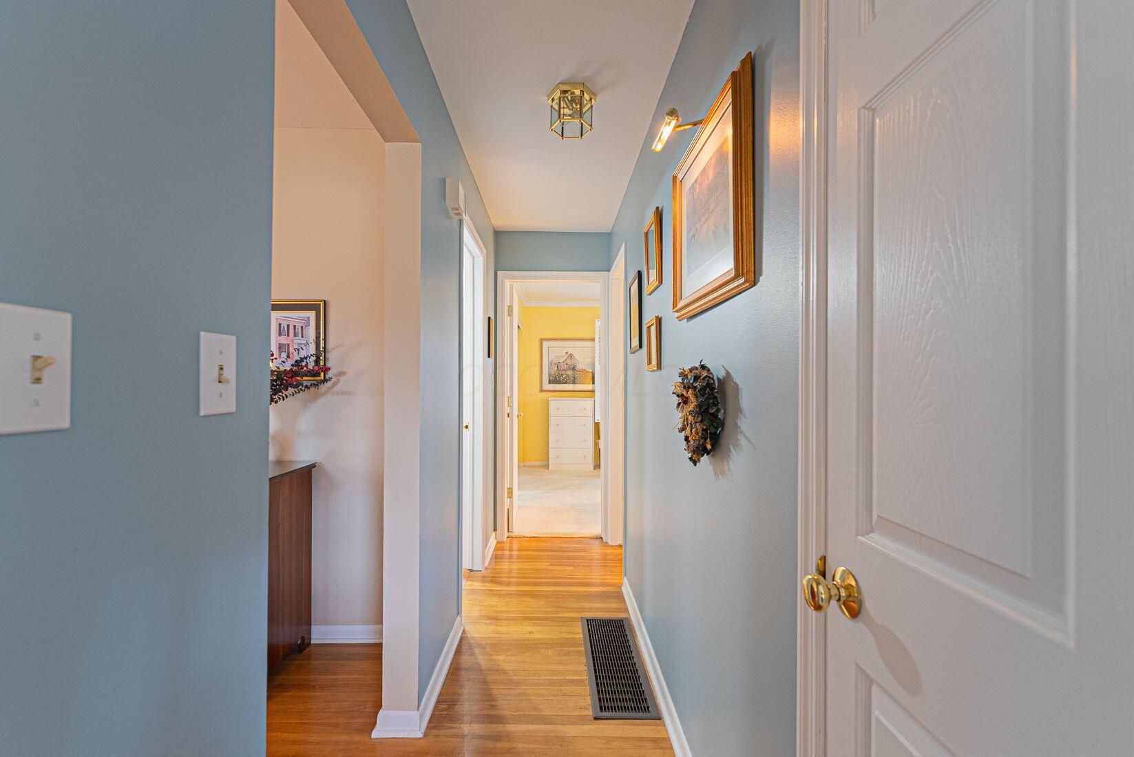 3464 Helen Place, Grove City, Ohio image 11