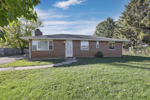 Photo of 6649 Alum Creek Drive, Groveport, OH 43125 (MLS # 225040075) Photo of 6649 Alum Creek Drive, Groveport, OH 43125 (MLS # 225040075)