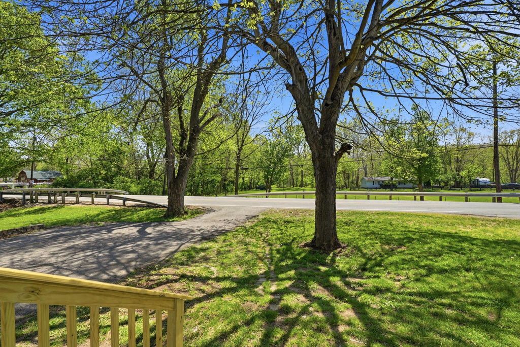 Photo of 7174 London Groveport Road, Grove City, OH 43123 (MLS # 226013582)