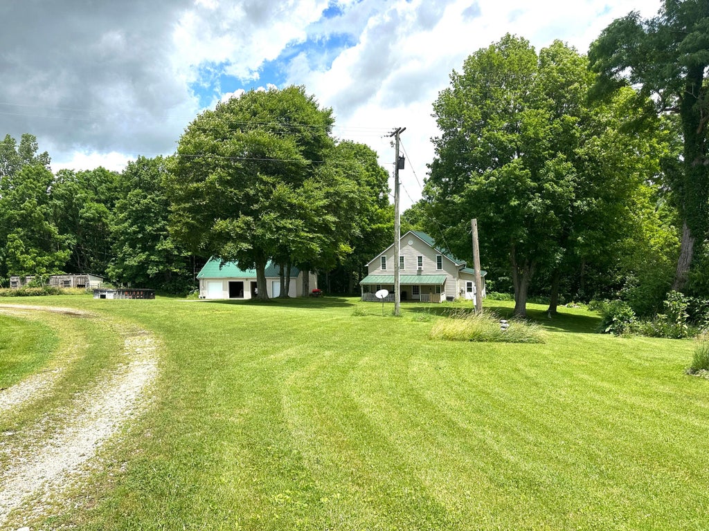 Photo of 3630 NE Mccafferty Road NE, Rushville, OH 43150 (MLS # 226023115)