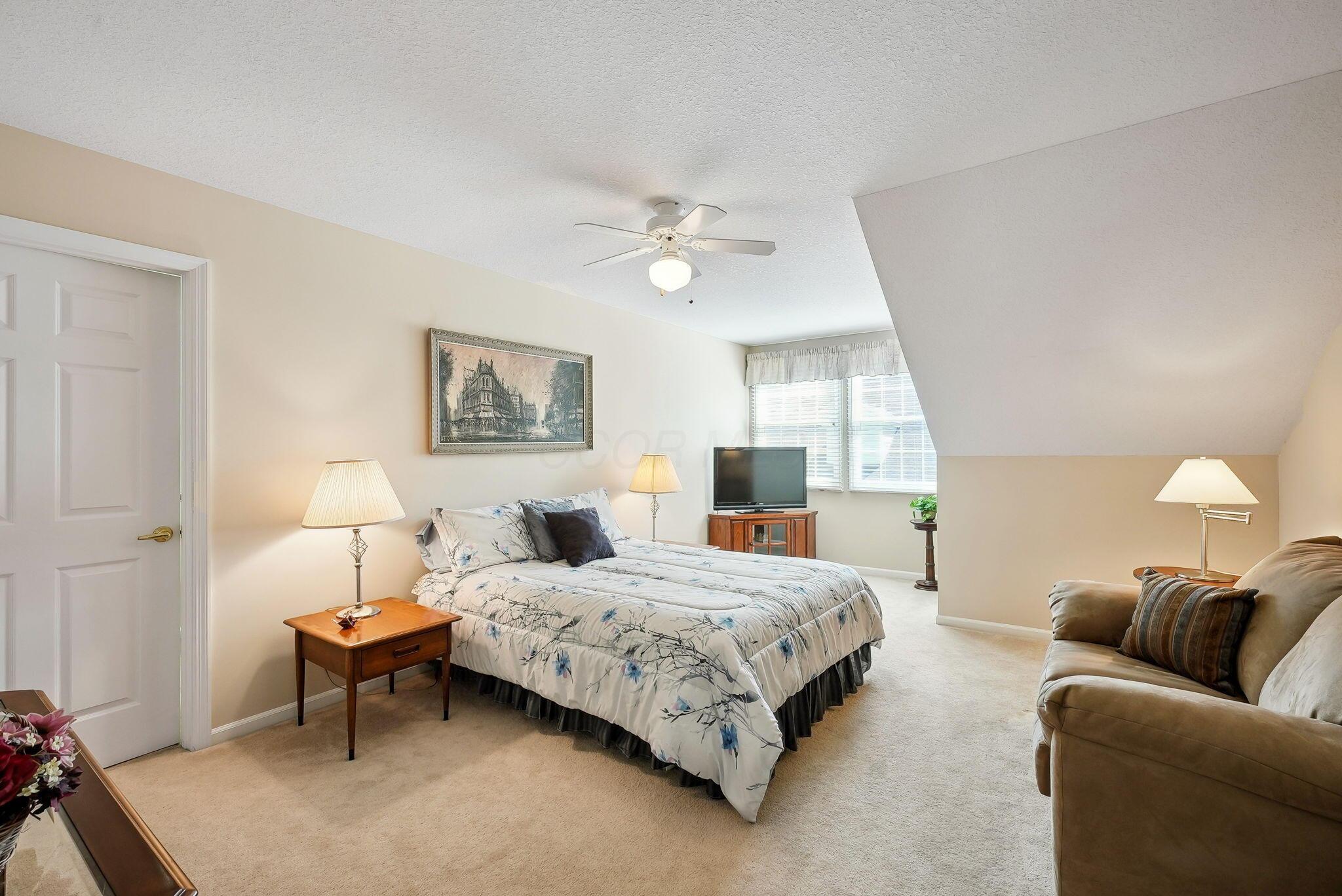 6567 Henschen Circle, Westerville, Ohio image 34