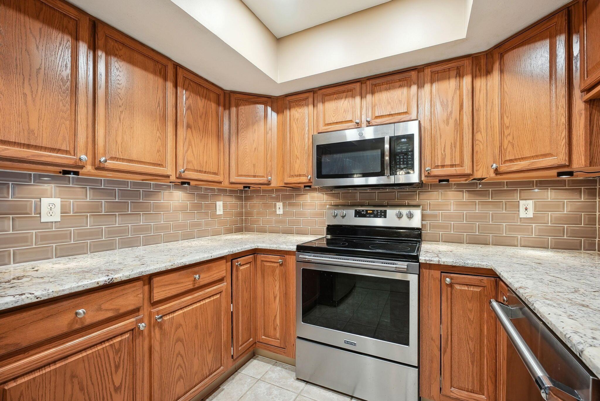 6567 Henschen Circle, Westerville, Ohio image 16