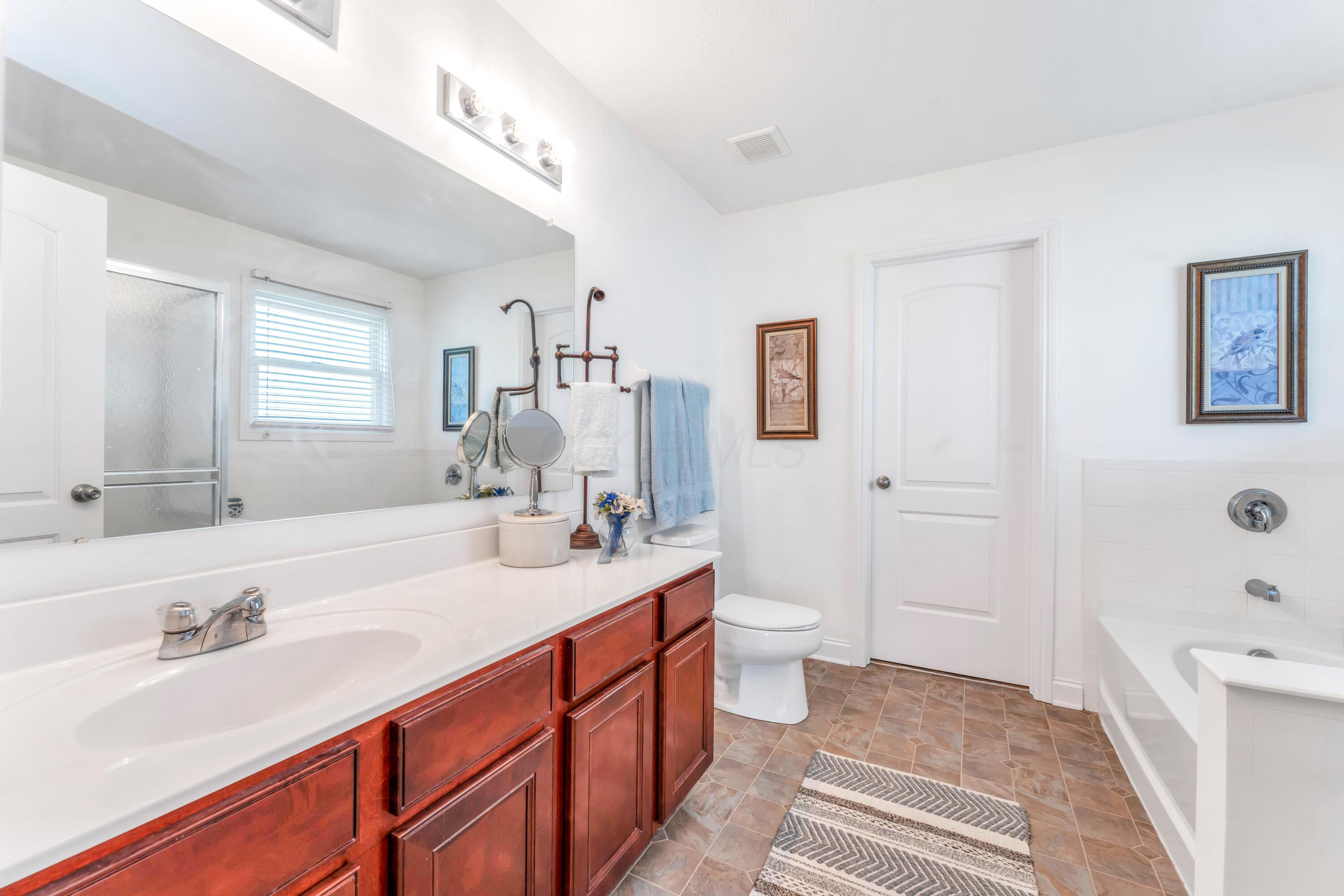 444 Saffron Drive, Sunbury, Ohio image 22