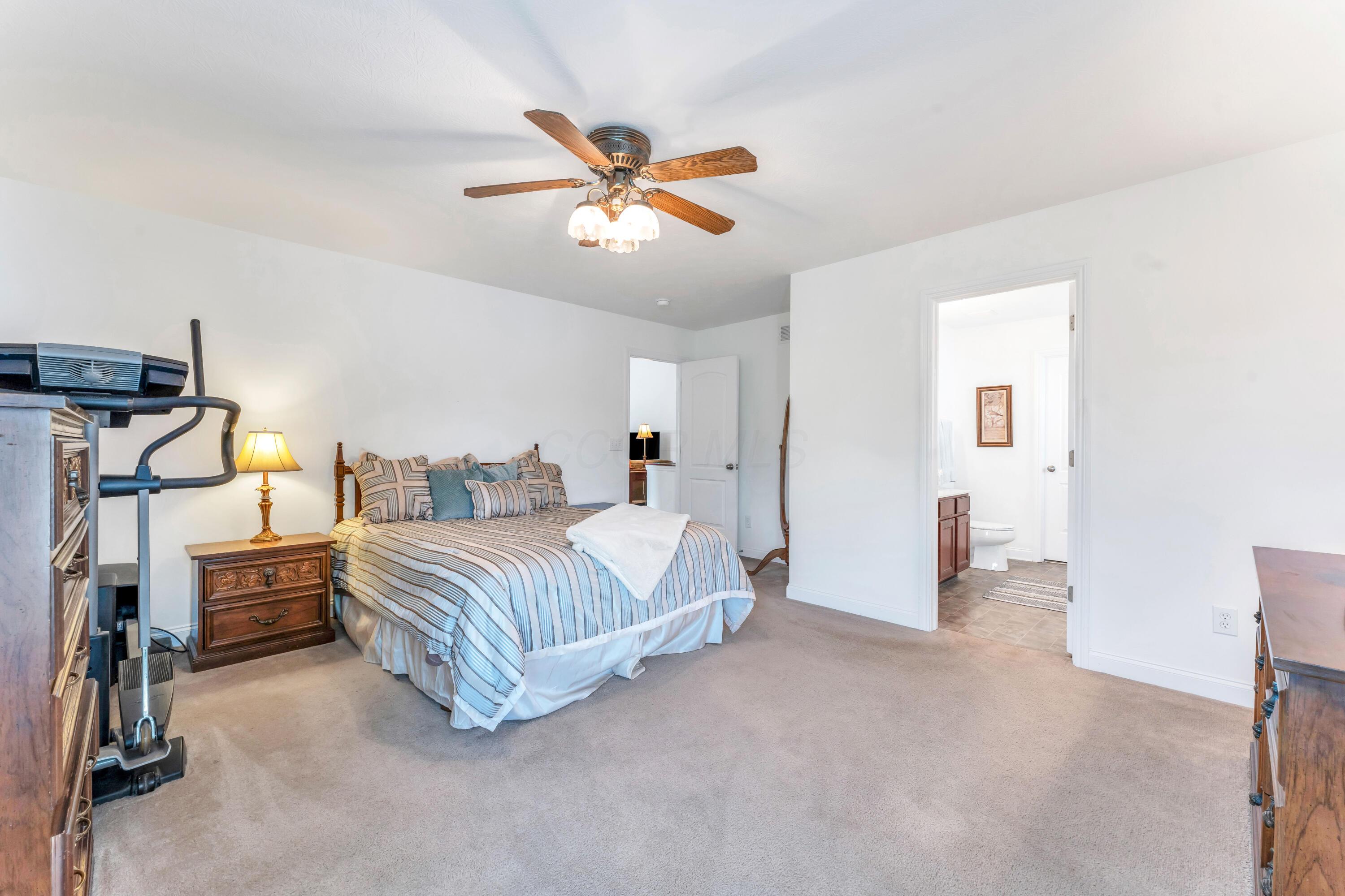 444 Saffron Drive, Sunbury, Ohio image 21