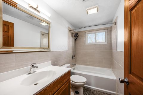 Tiny photo for 2159 Keller Place E, Grove City, OH 43123 (MLS # 226000468)